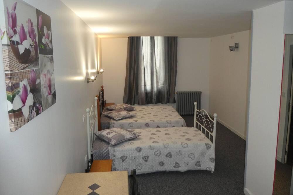 Etanit ! Etape Calme Et Parking Velo, Bicycle - Connection Tous A 1Mn Bus,Train Et Aeroport - Plein Centre De Beziers Pour Visiter,Manger - Chambres Climatisees, Spacieuses Amenagees Pour Singles, Couple, Et Ou Familles - Consigne Et Petit Dej En Plu Luaran gambar