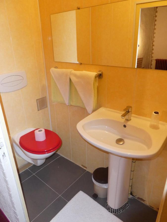 Etanit ! Etape Calme Et Parking Velo, Bicycle - Connection Tous A 1Mn Bus,Train Et Aeroport - Plein Centre De Beziers Pour Visiter,Manger - Chambres Climatisees, Spacieuses Amenagees Pour Singles, Couple, Et Ou Familles - Consigne Et Petit Dej En Plu Luaran gambar
